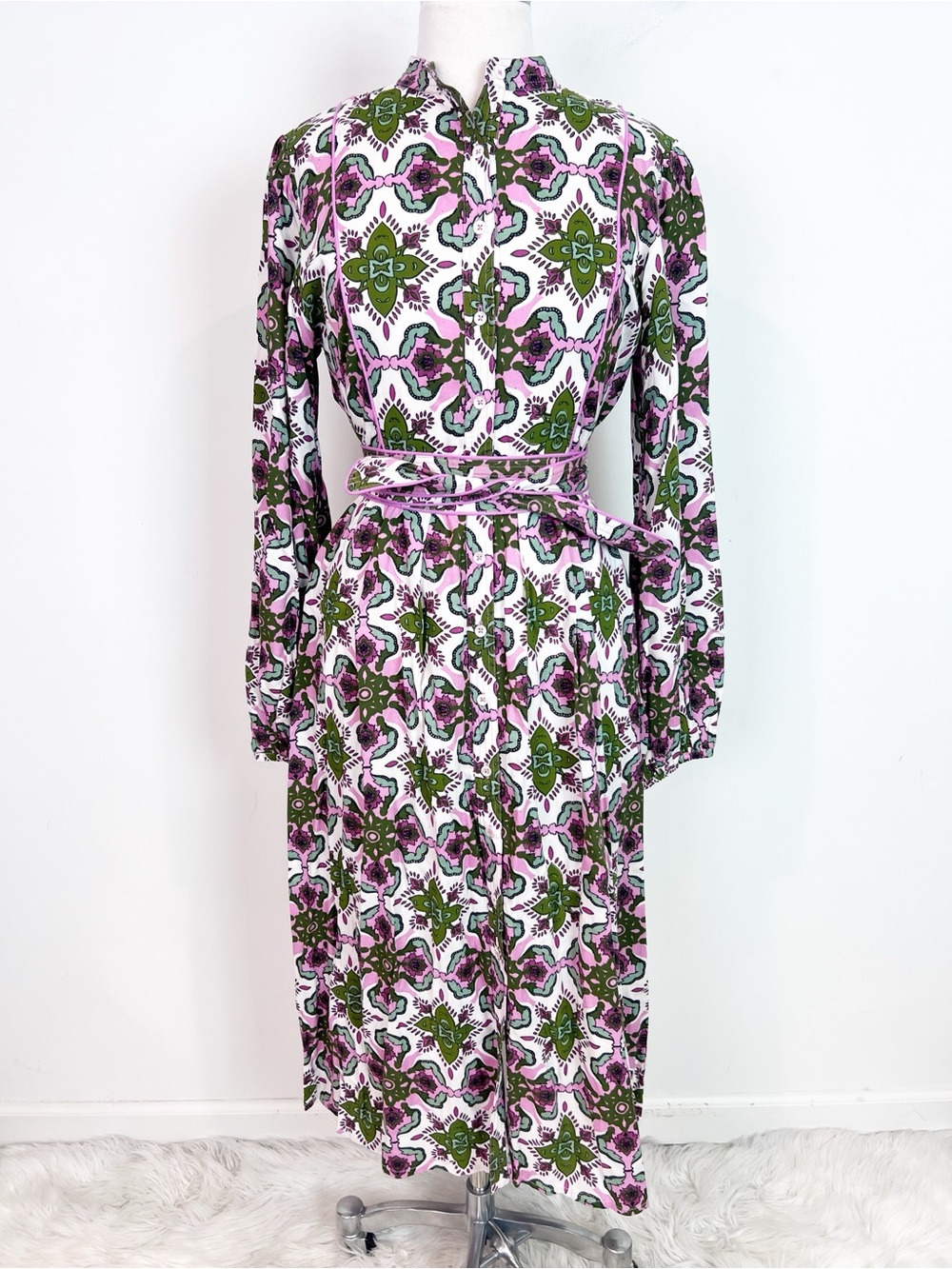 BEYOND BY VERA WHITE PINK GREEN BUTTON FRONT TIE BELT DRESS MEDIUM 
NWT